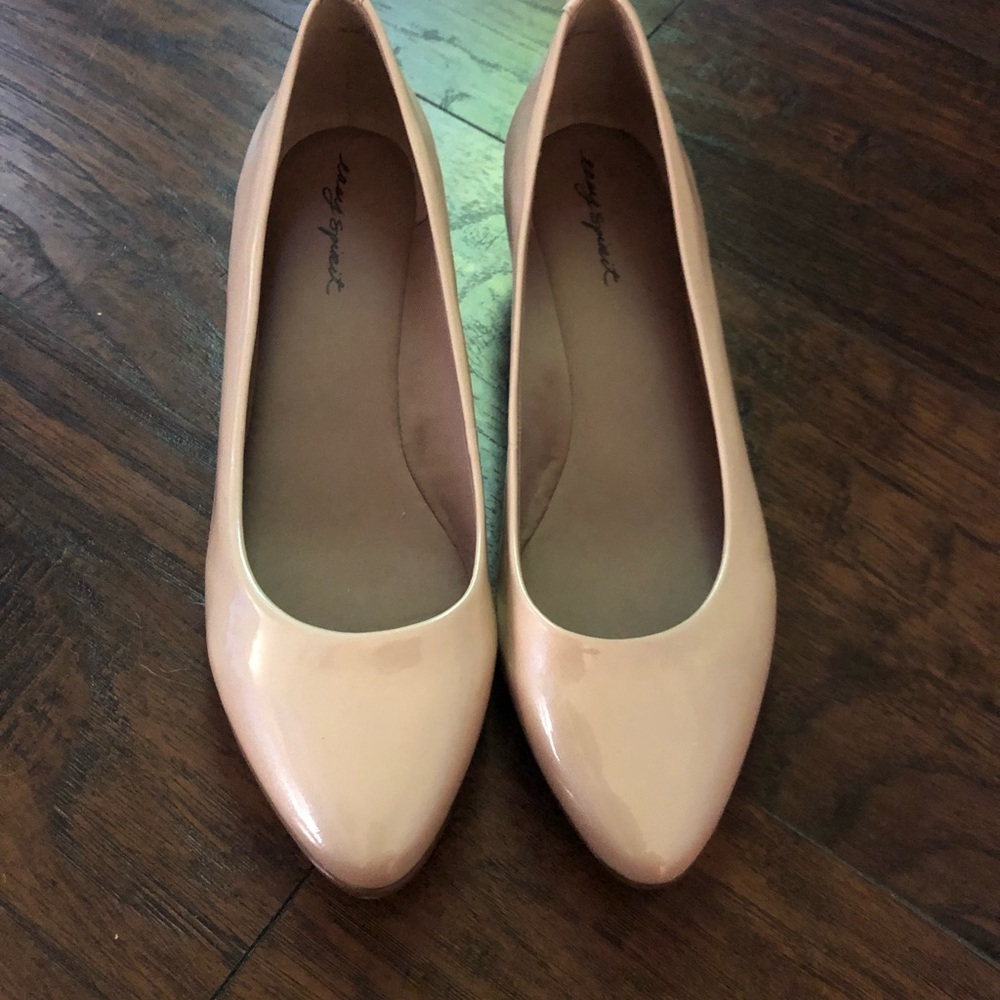 Patent leather Easy Spirit slip in shoes